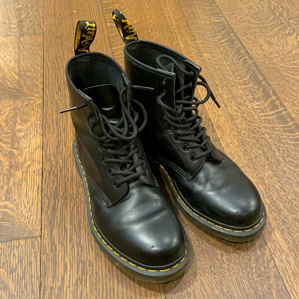 Womens Doc Martens Size 9